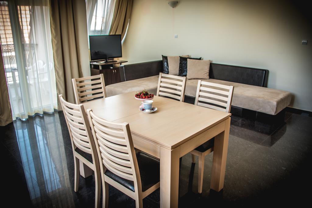 Apart Hotel Apolonia Palace Sinemoreț Cameră foto