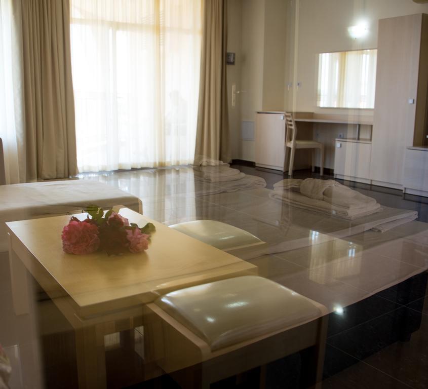 Apart Hotel Apolonia Palace Sinemoreț Cameră foto
